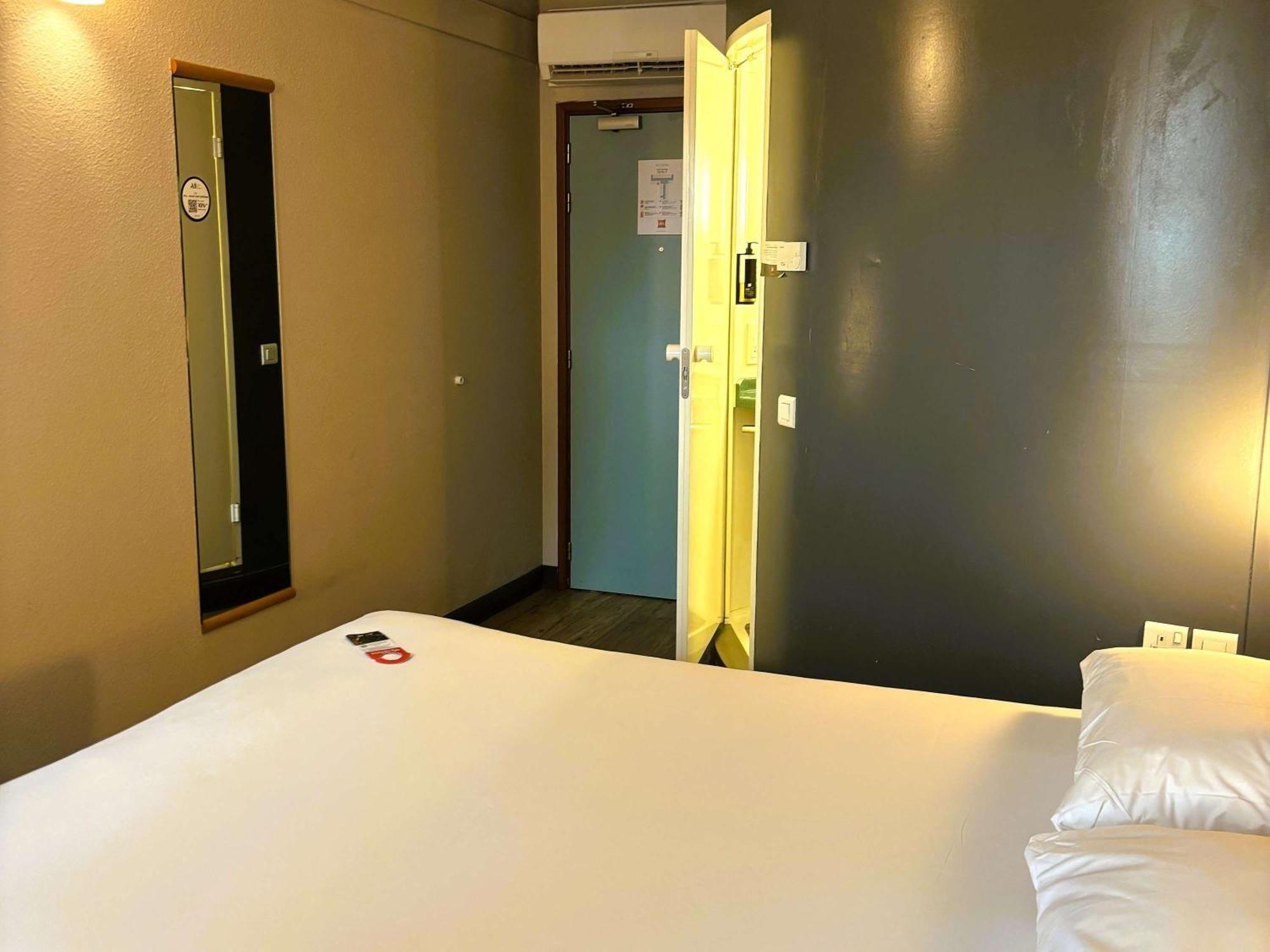 Ibis Carlisle City Centre Экстерьер фото