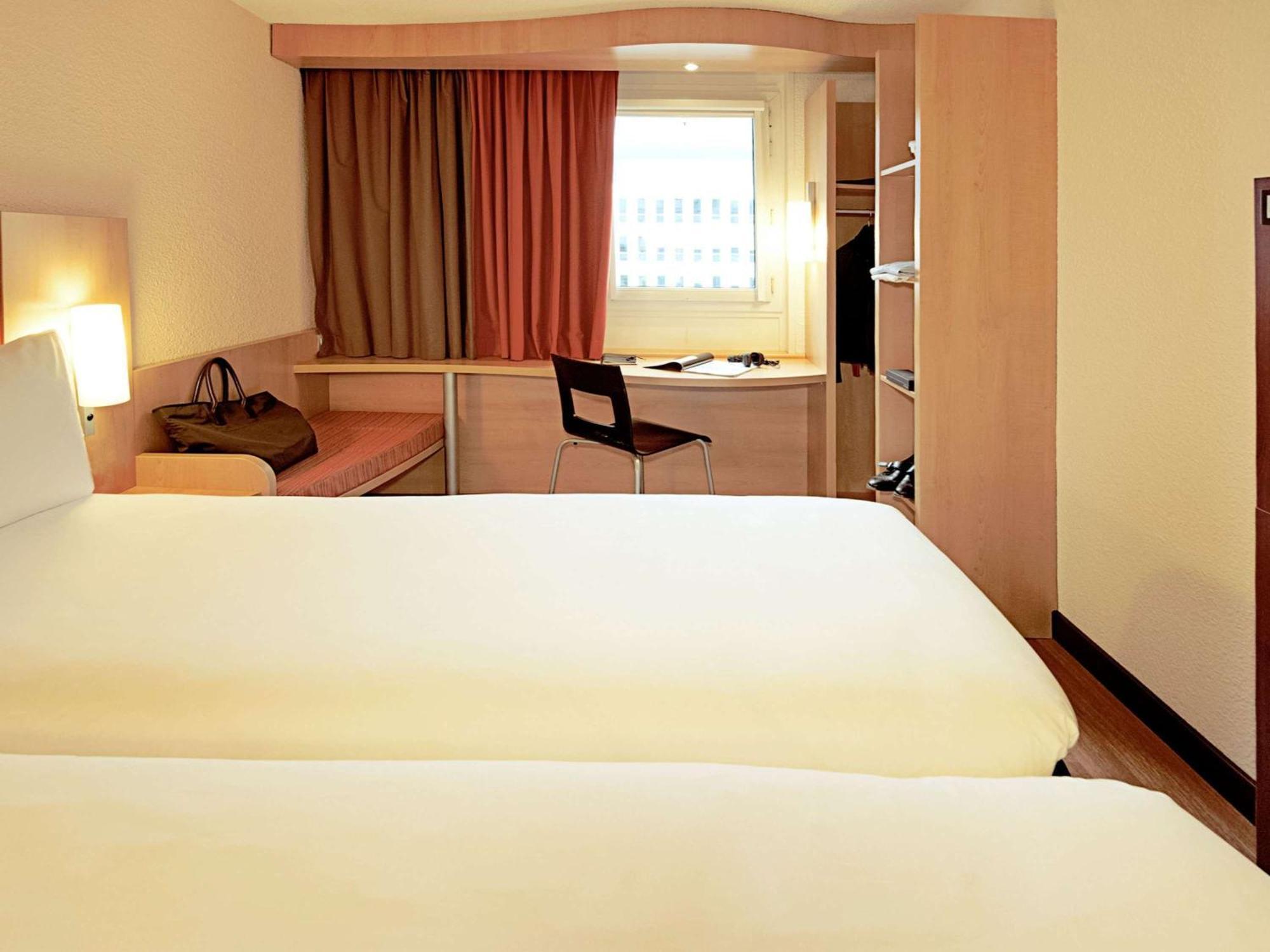 Ibis Carlisle City Centre Экстерьер фото