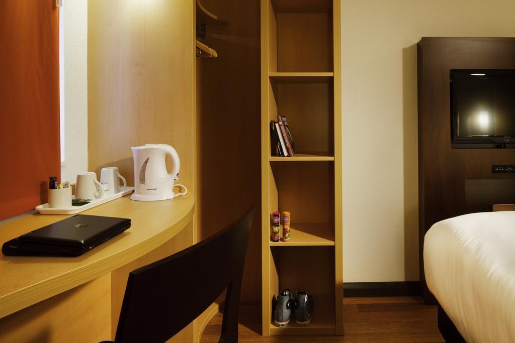 Ibis Carlisle City Centre Экстерьер фото