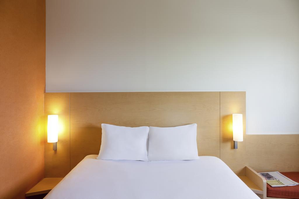 Ibis Carlisle City Centre Экстерьер фото